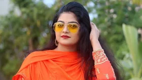 বন্যার্তদের পাশে সালমা