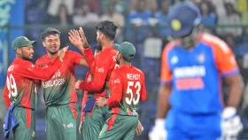 প্রথম ওভারে হজম ১৫ রান, পরের ১২ বলে শিকার ২ উইকেট