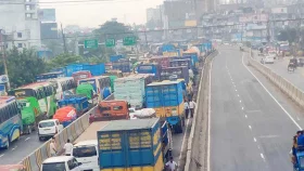 ঢাকা-চট্টগ্রাম মহাসড়কে ১০ কিলোমিটার জুড়ে যানজট