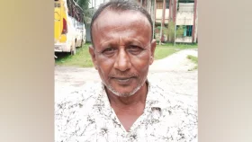 পদত্যাগের ঘোষণা দিয়েও রক্ষা পেলেন না আ.লীগ নেতা