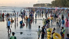সাগরে গোসলে নেমে পর্যটকের মৃত্যু