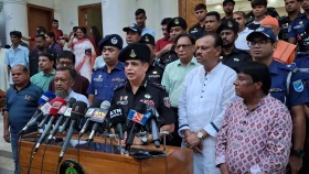 একটি কুচক্রী মহল সব সময়ই গুজব ও অপতৎপরতা চালাতে চেষ্টা করে : র&zwj;্যাব ডিজি