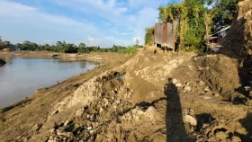 থামছে না ফটিকছড়ির সর্তার ভাঙন, আতঙ্কে লক্ষাধিক মানুষ