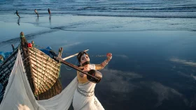 সাগরপাড়ে কেন মুখ  বাঁধা অবস্থায় নওশাবা?