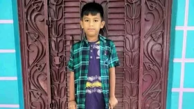 পড়&zwnj;তে বসে মাটিতে লুটিয়ে পড়ল শিশু, অতঃপর...