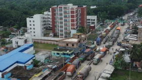 ৬ দিন বন্ধ থাকার পর ভোমরা স্থলবন্দরে আমদানি-রপ্তানি শুরু
