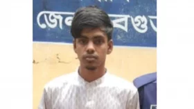 প্রেমে রাজি না হওয়ায় মাদ্রাসাছাত্রীকে তুলে নিল যুবক