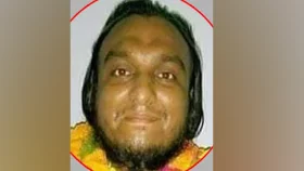 চাঁদাবাজির সময় হাতেনাতে ধরা বিএনপি নেতা!&nbsp;