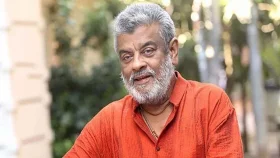শেষ শ্রদ্ধা জানাতে সুজেয় শ্যামের মরদেহ ঢাকেশ্বরী মন্দিরে