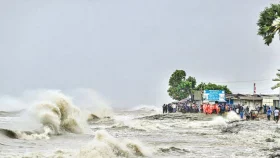 লঘুচাপের আভাস শঙ্কা আছে ঘূর্ণিঝড়েরও