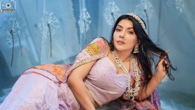 &lsquo;কাটপিস&rsquo; সিনেমা দেখে বিব্রত নওশাবা