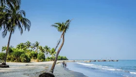 সেন্টমার্টিনে পর্যটক সীমিত ও রাত্রিযাপন নিষিদ্ধ না করার দাবি