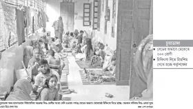হাসপাতালের গেটেও চিকিৎসা নিচ্ছে রোগী