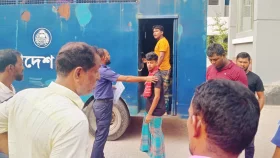ইলিশ ধরায় শরীয়তপুরে ২১ জেলে আটক