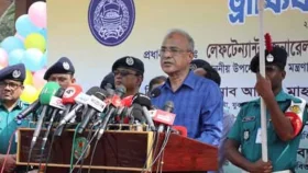 ট্রাফিক ব্যবস্থাপনায় পুলিশের সঙ্গে কাজ করবে ৩০০ শিক্ষার্থী: স্বরাষ্ট্র উপদেষ্টা