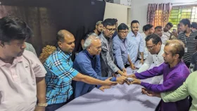 সাভার ও আশুলিয়ায় শহীদ এবং আহতদের পরিবারের পাশে তারেক রহমান