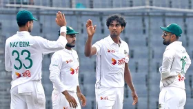 ব্যাটারদের নিয়ে হতাশ হাসান ২০০ রানের লিড চান