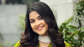 ফেসবুক আইডি ডিঅ্যাক্টিভেট করলেন সাদিয়া আয়মান