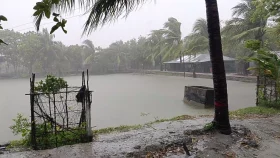 উপকূলীয় অঞ্চলে সরকারি কর্মকর্তা-কর্মচারীদের ছুটি বাতিল