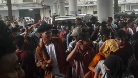 সচিবালয়ে ঢুকে পড়া ৫৩ শিক্ষার্থী আটক