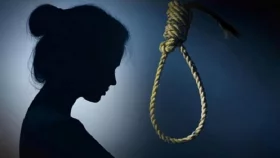 প্রেমের সম্পর্কে অবনতি, তরুণীর ঝুলন্ত লাশ উদ্ধার