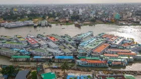 ঢাকা থেকে বিভিন্ন রুটে লঞ্চ চলাচল বন্ধ