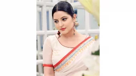 বিষণ্নতায় দিন পার