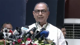 &lsquo;সচিবালয়ে আগুন দেয়ায় জড়িতরা এখনও উপদেষ্টাদের সঙ্গে কাজ করছে&rsquo;