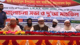 কোনো আলেম দেশের টাকা লুট করে বিদেশে বাড়ি করে নাই