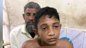 সেলফি তুলতে গিয়ে ট্রেনের ধাক্কা, বেঁচে আছে সেই কিশোর