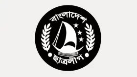 ছাত্রলীগের দুই সদস্যকে পুলিশের হাতে দিলেন শিক্ষার্থীরা