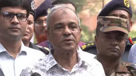সরকারের কোনো ভুল বা দুর্নীতি হলে আপনারা প্রকাশ করুন: স্বরাষ্ট্র উপদেষ্টা