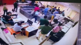 নারায়ণগঞ্জ প্রেসক্লাবে হামলা-ভাঙচুর, আহত ৬