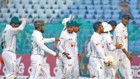 এক দল ৫০০ করলে আরেক দল ৮০০ করতে পারে: ফিল সিমন্স