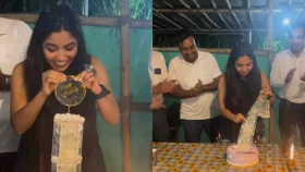 তরুণীর বার্থডে কেক কাটতেই টাকার ফোয়ারা!