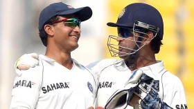 ক্যারিয়ারের শেষ দিনে সৌরভের হাতে নেতৃত্ব তুলে দিয়েছিলেন ধোনি