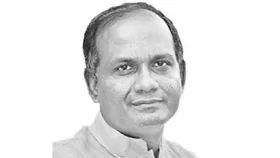 পরিস্থিতি সামলাতে হবে সরকারকেই