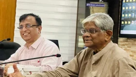 রিজার্ভ বাড়ছে, ঘুরে দাঁড়াচ্ছে অর্থনীতি: বাণিজ্য উপদেষ্টা