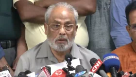 হাতি গর্তে পড়েছে বলে চামচিকাও লাথি মারে: জি এম কাদের
