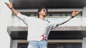 জনতাকে হাত নাড়ানো মানুষটি আমি নই: শাহরুখ&nbsp;