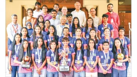 চুক্তিতে ফিরলেন বিদ্রোহী ৮ নারী ফুটবলার, বেড়েছে বেতনও