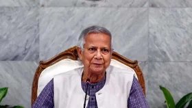 প্রধান উপদেষ্টার সঙ্গে পুলিশ সংস্কার কমিশন প্রধানের বৈঠক