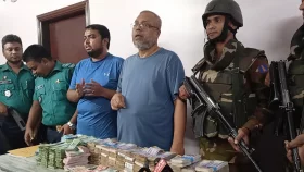 সাবেক অতিরিক্ত সচিবের বাসায় মিলল ১১ আইফোনসহ কোটি টাকা