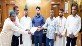 উপদেষ্টা নাহিদের সঙ্গে শহিদ আবু সাঈদের পরিবারের সাক্ষাৎ