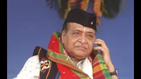 মায়াবী কণ্ঠে যিনি গেয়েছেন মানুষের গান