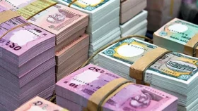 টাকা ছাপিয়ে গড়েছেন ভাগ্য