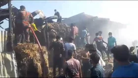 শরীয়তপুরে আগুনে পুড়ল পাট-মরিচ-সরিষার ১৫ গুদাম