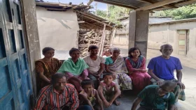 বিরামপুরে একই পরিবারে ১২ জন বাক প্রতিবন্ধী: চান সরকারি সহযোগিতা