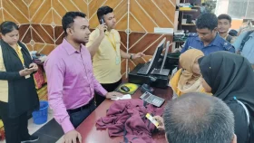 একই পণ্যের গায়ে দুই রকম মূল্য, জরিমানা ২০ হাজার