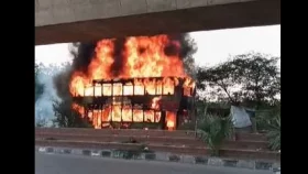 রাজধানীতে বিআরটিসি বাসে আগুন